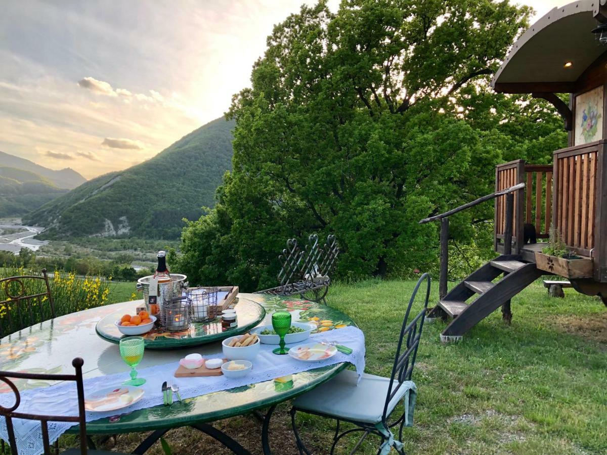 La Locanda Nel Vento Calestano Exteriör bild